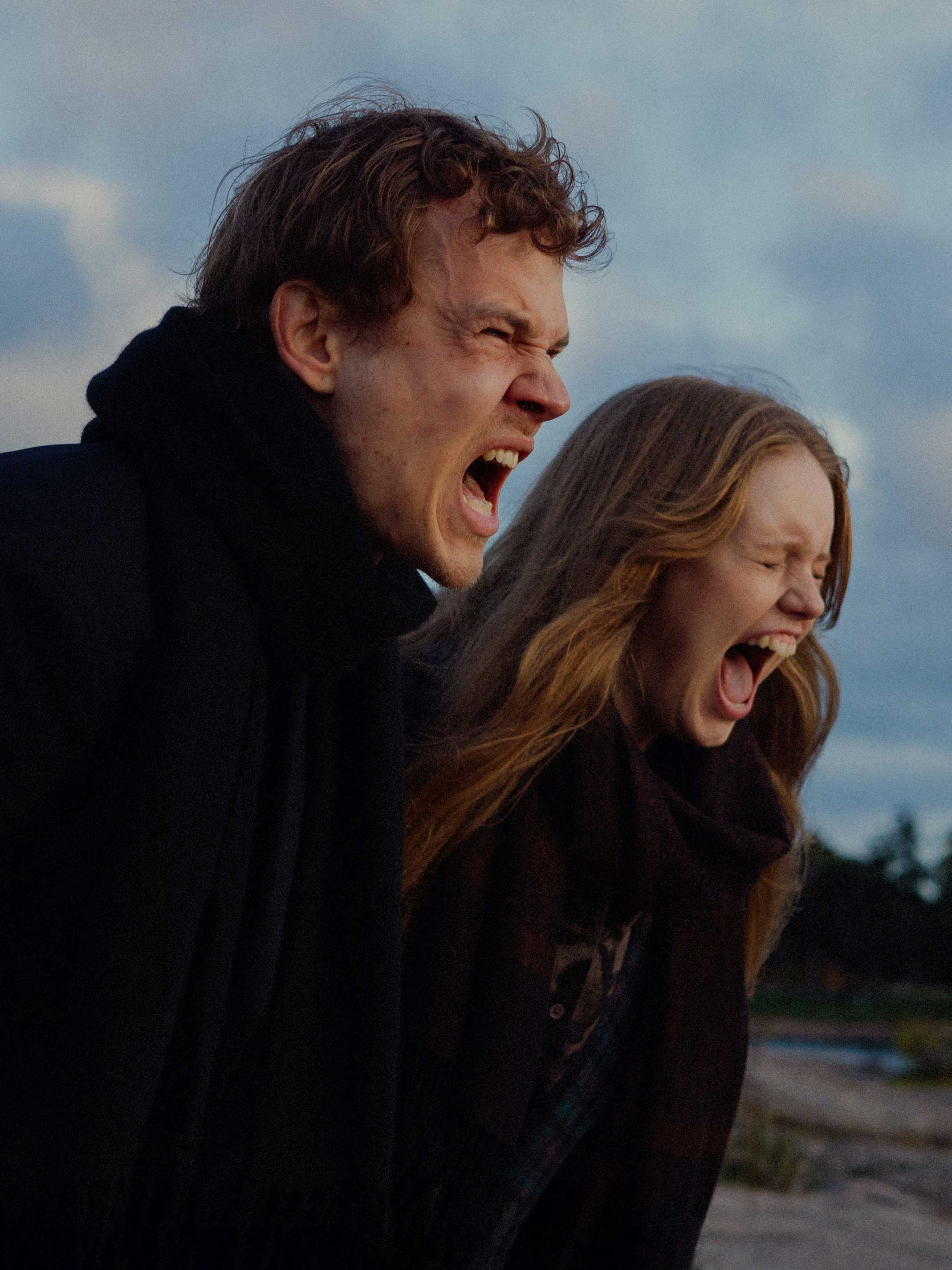 Jossain on valo joka ei sammu - Samuel Kujala & Anna Rosaliina Kauno